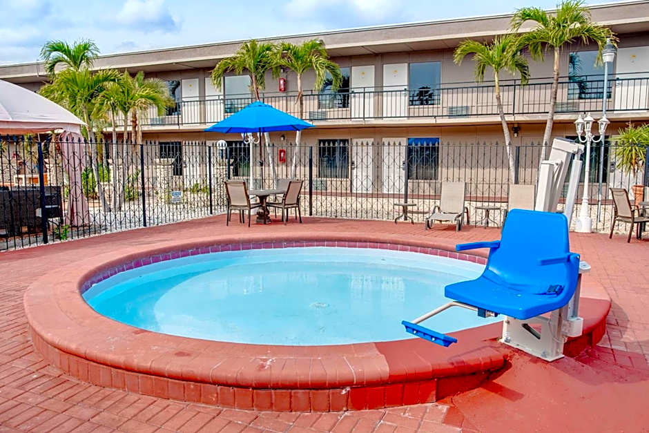 Super 8 by Wyndham St. Petersburg