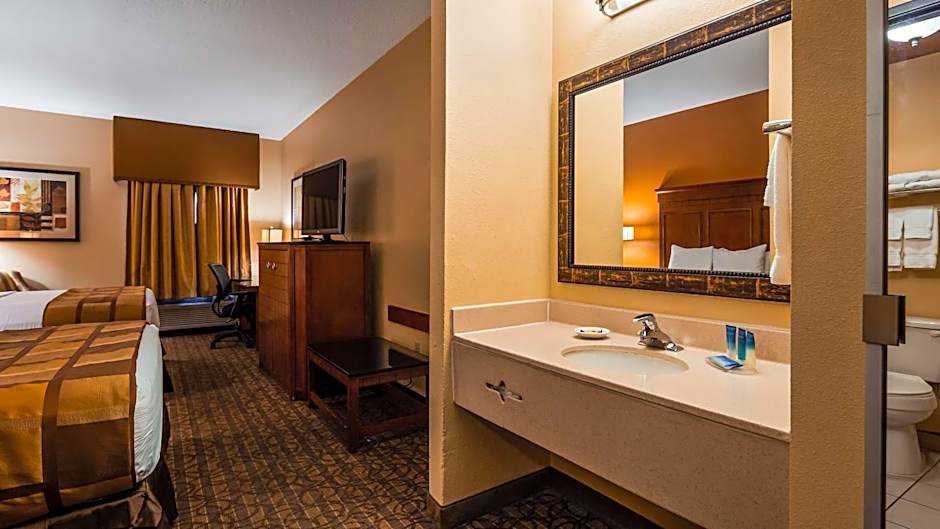 Best Western Plus Midwest Inn & Suites