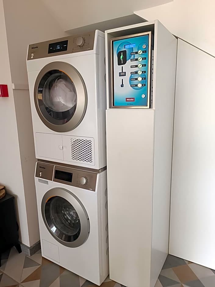 Cachinnans Hostel & Apartments