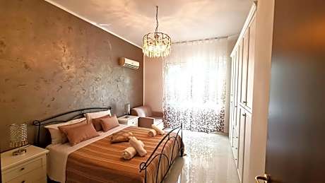 Deluxe Apartment with Balcony and Sea View