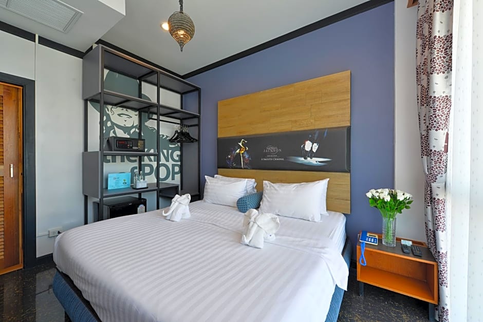 The River Scene Hotel