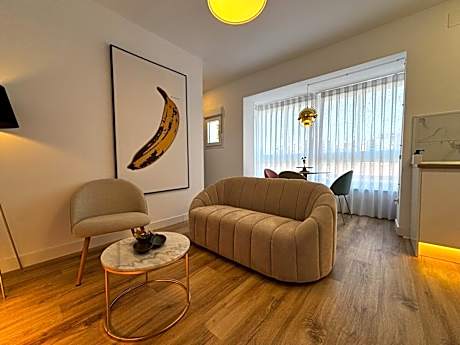 PIO Xll XXl B - Bright, central, and cozy