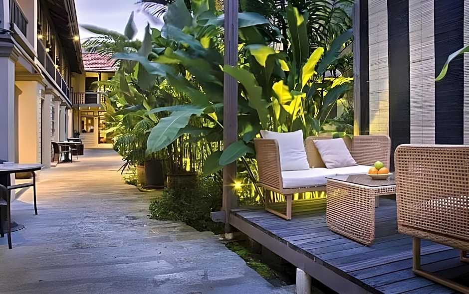 Muntri Mews