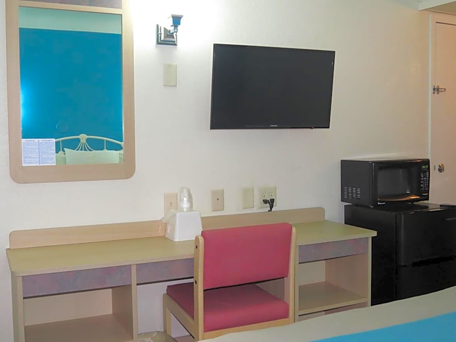 Motel 6-Mitchell, SD