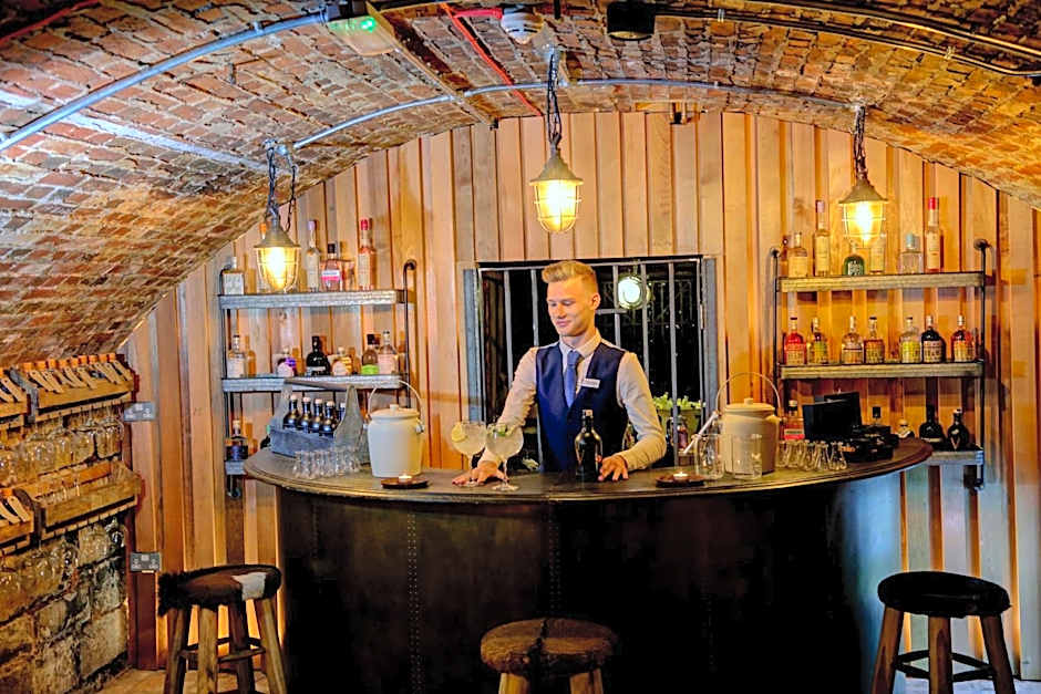 Best Western Plus Windmill Village Hotel