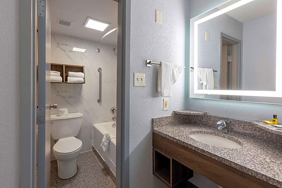 Best Western Plus St. Louis West-Westport