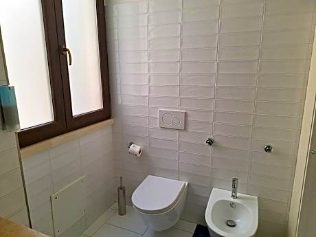 Studio Apartment with One Double Bed