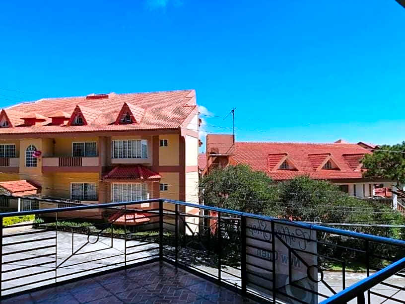 3 Pax Charming Foggy Cold Breeze, Cozy Gardenville Hotel
