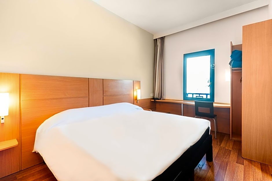 Ibis Meknes Hotel