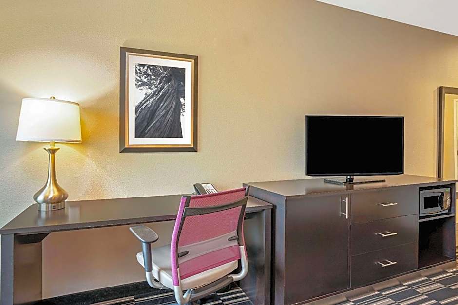 La Quinta Inn & Suites by Wyndham Tumwater - Olympia