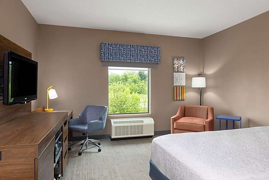 Hampton Inn By Hilton And Suites Harrisburg/North, Pa