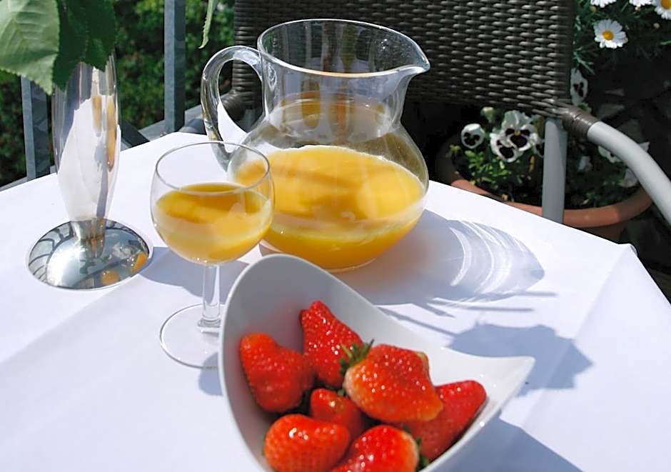 Hotel Regina - Bed & Breakfast Köln