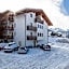 Schmalzlhof Hotel & Apartments