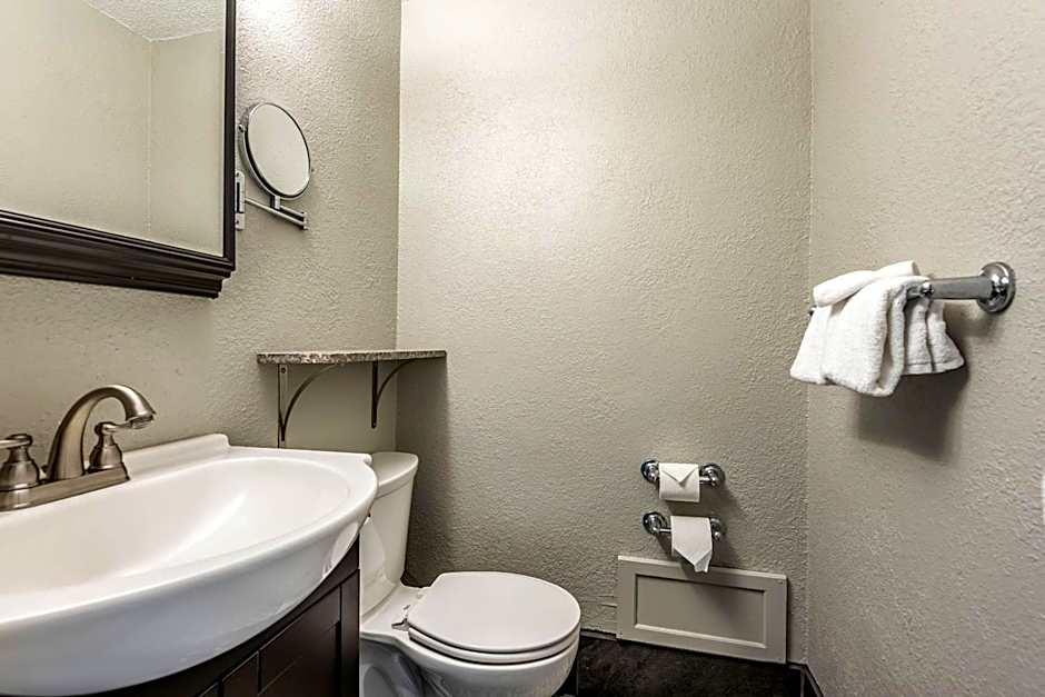 Hotel Bothwell Sedalia Central District, an Ascend Collection Hotel