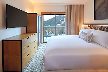 One-Bedroom King Suite with Sofa Bed and Balcony
