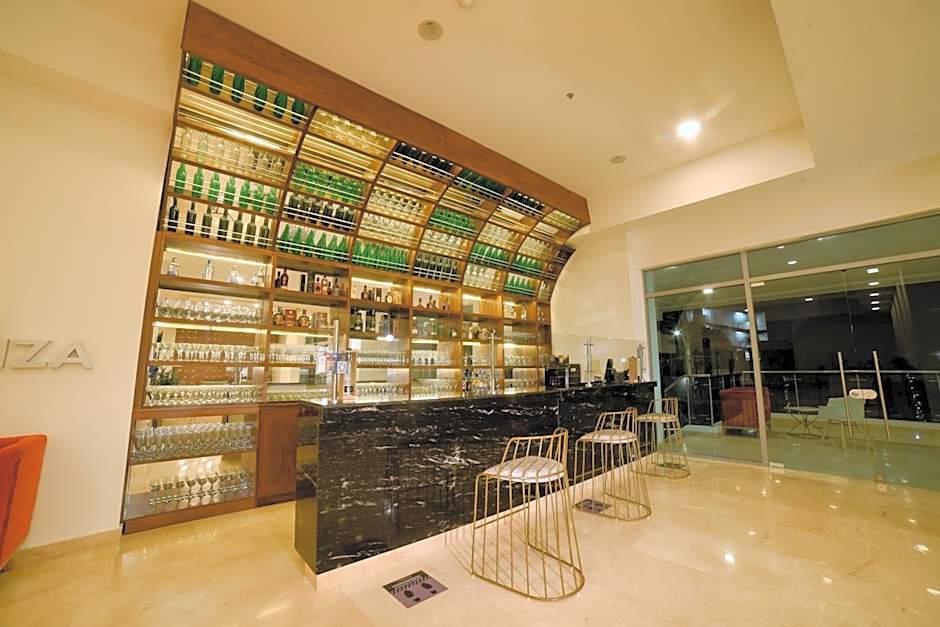 Hotel Dorado Plaza Alto Prado