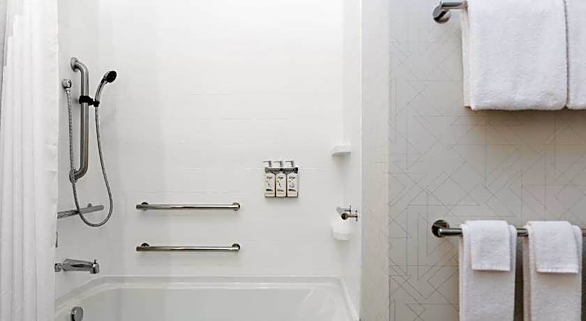 Holiday Inn Express & Suites Joplin Southeast