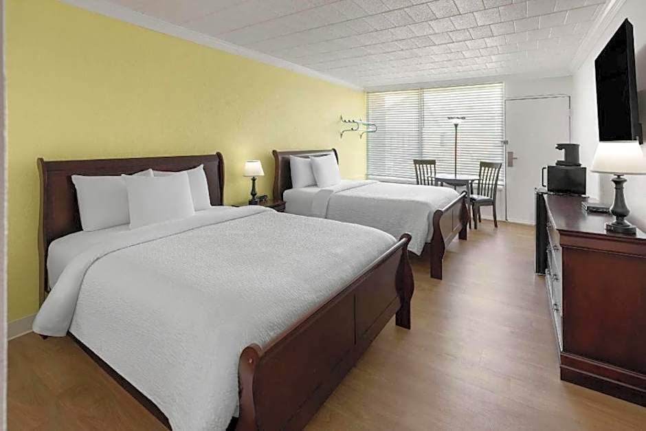 Ramada by Wyndham Butler/Tesla Biohealing Resort