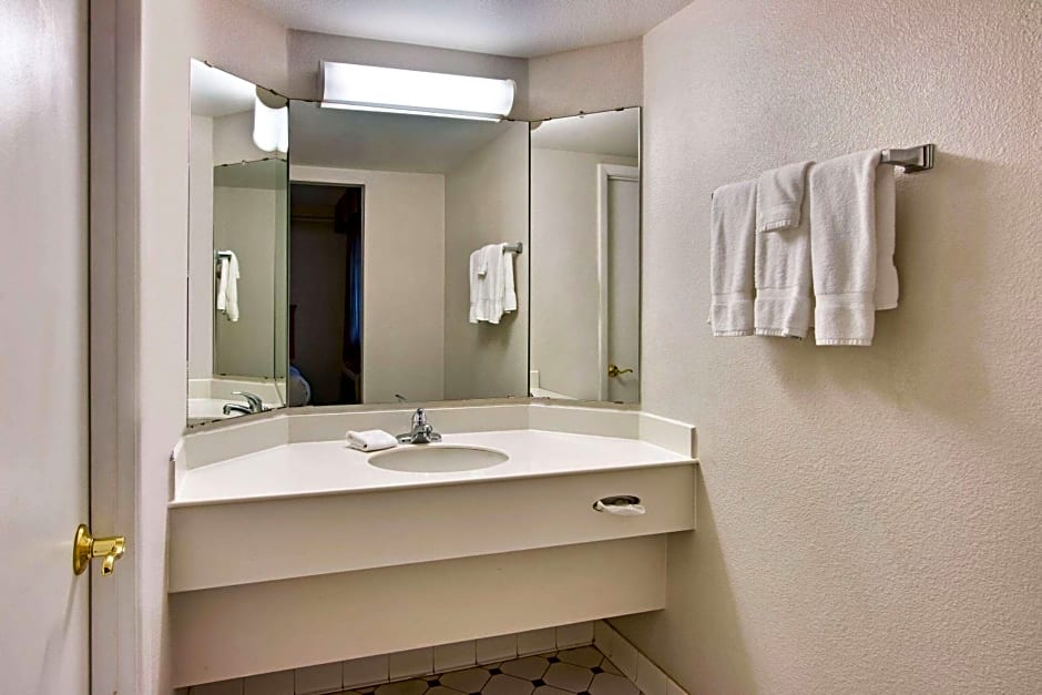 La Quinta Inn by Wyndham Albuquerque Airport