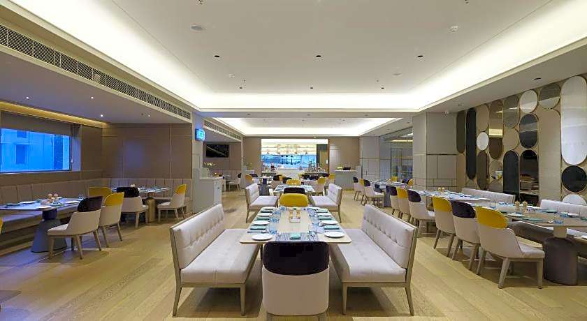 Vivanta Vijayawada, MG Road