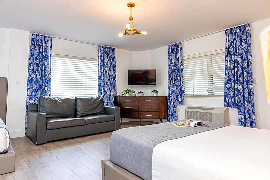 Beachside All Suites Hotel