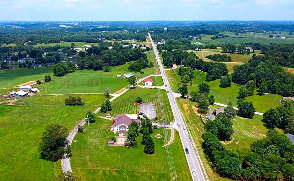 Four Seasons Country Inn