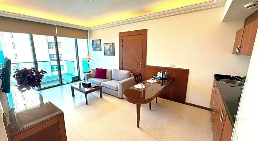 King Suites Hotel