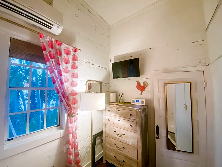 Marreros Guest Mansion - Adult Only