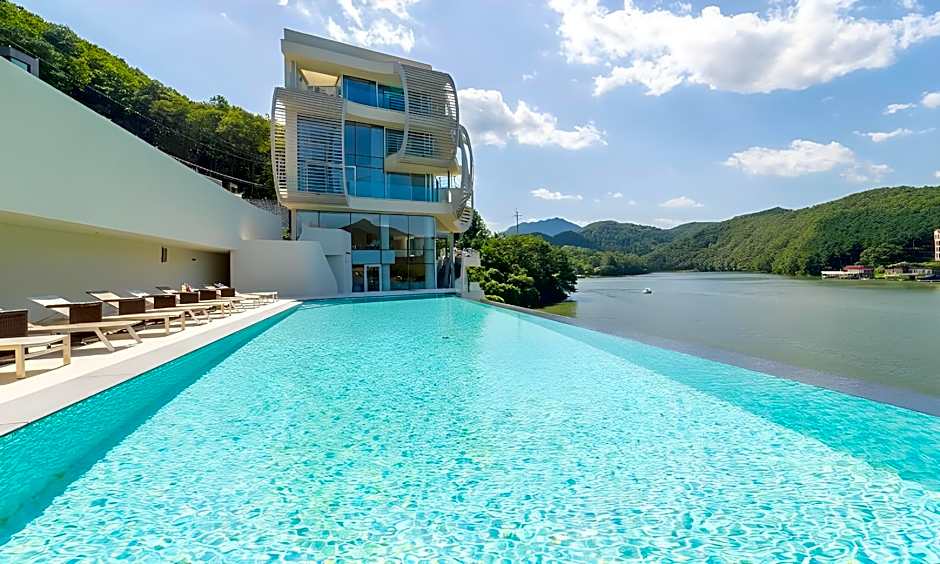 Gapyeong Hotel Suiteian