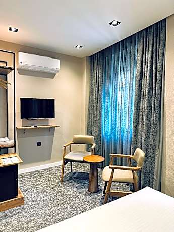 Deluxe Single Room