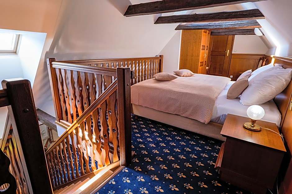 LH Hotel Gold