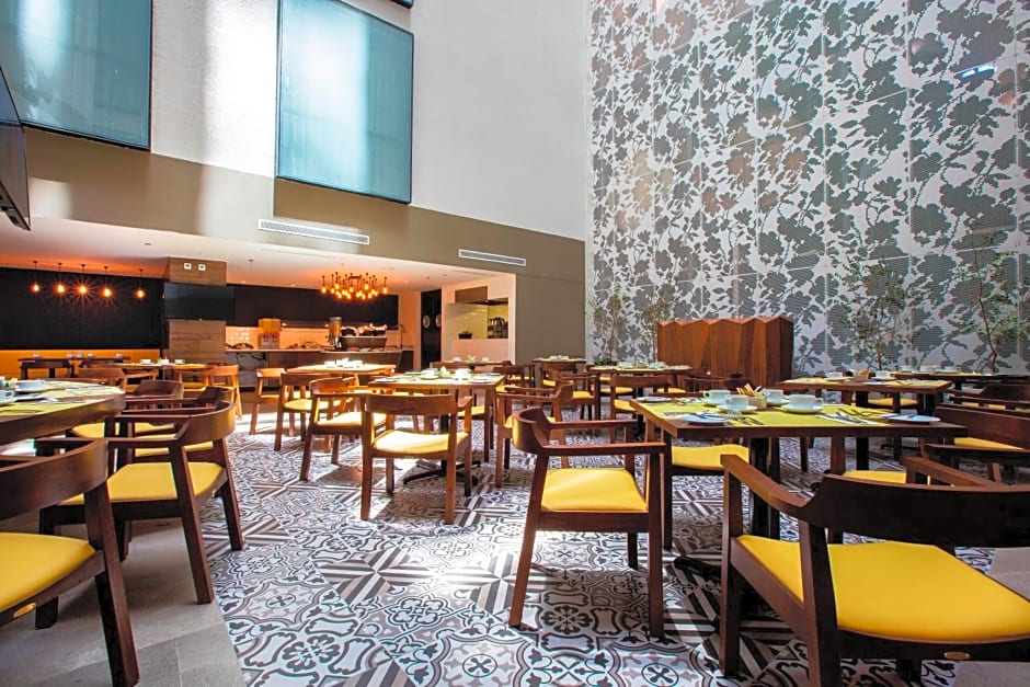 Krystal Urban Guadalajara