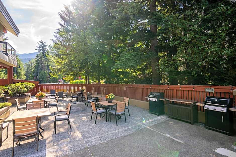Whistler Village Inn & Suites