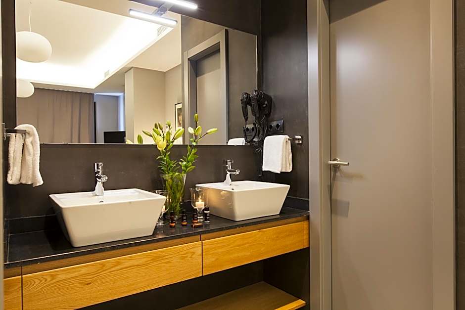 Kare No Apartments by Sitges Group