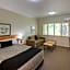 Country Roads Motor Inn