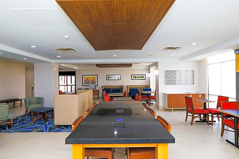 Holiday Inn Express Hillsboro I-35 By IHG