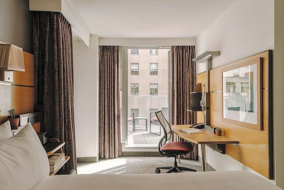 The Jewel, a Club Quarters Hotel, Opposite Rockefeller Center