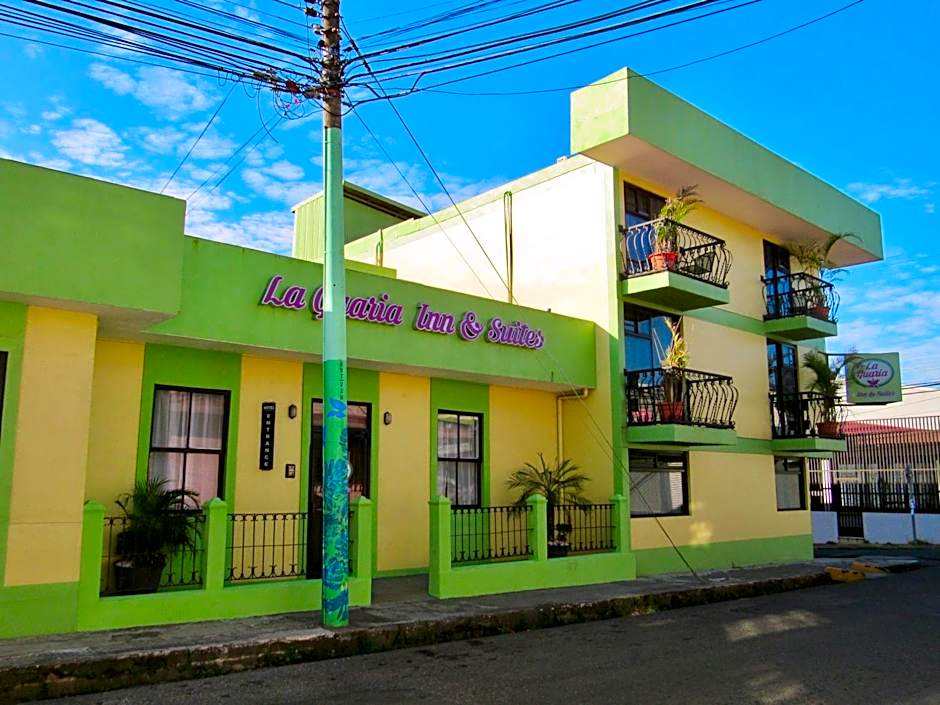 Hotel La Guaria Inn & Suites