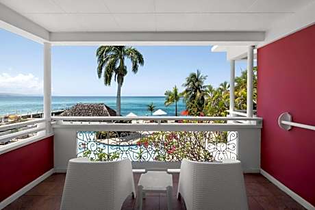 Grand Decameron Cornwall Beach, A Trademark All Inclusive