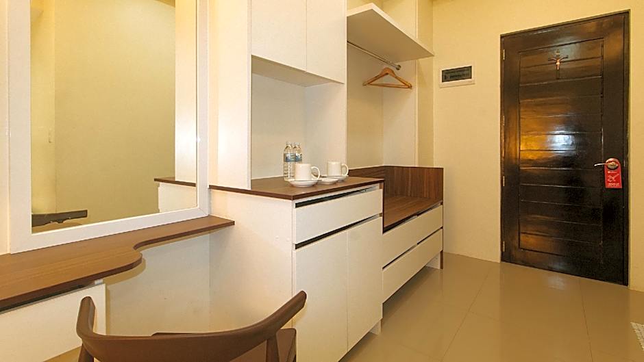 RedDoorz @ Leoncia Apartelle Mandaue City