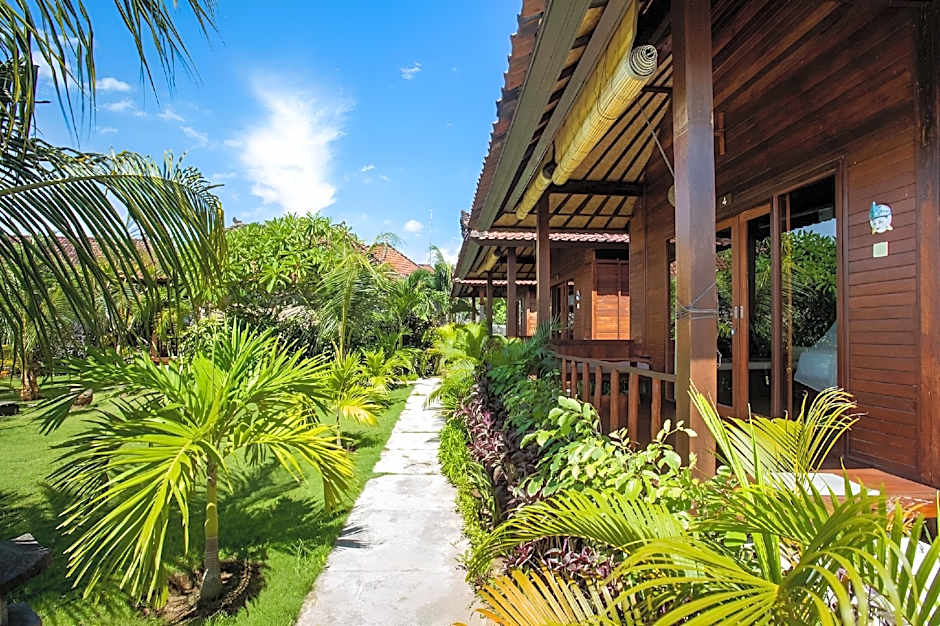 D'Muncuk Huts Lembongan
