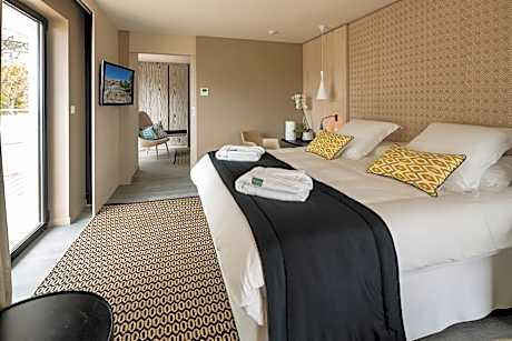 Executive Suite with Spa Bath