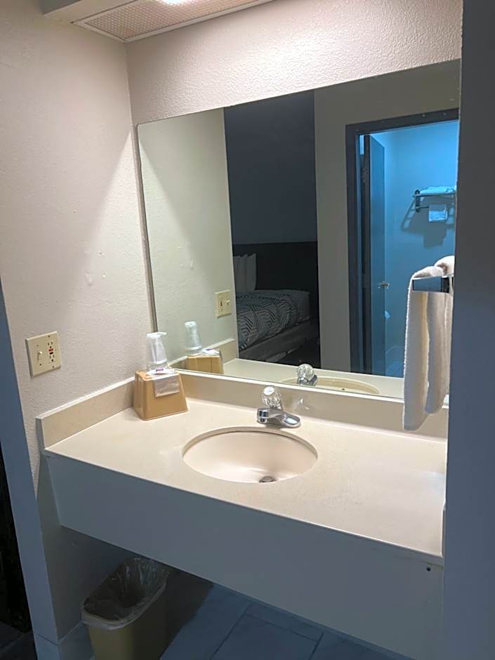 Motel 6 Tulsa, OK Airport