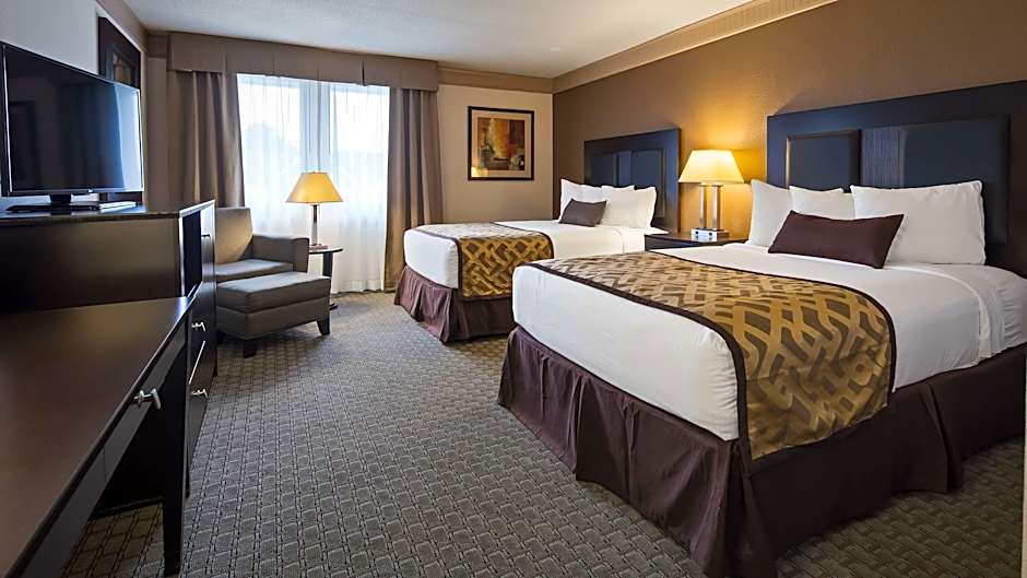 Photo 1 of 3 of 2 Double Beds, Mobility Accessible, Bathtub