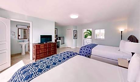 Two Queen Beds Water View