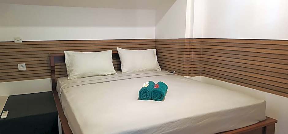 Castaway Surf Retreat