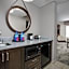 Hampton Inn By Hilton And Suites Exeter