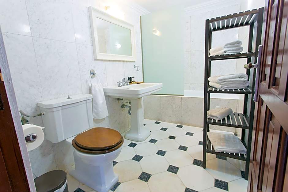 Thea Villas and Suite