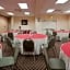 Holiday Inn Express & Suites Tracy By IHG
