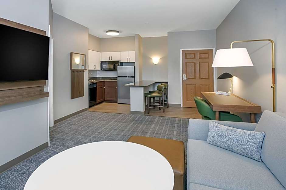 Staybridge Suites Williamsville - Buffalo